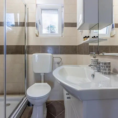 Rogic * 크리크베니카