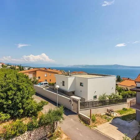 Rogic * Crikvenica